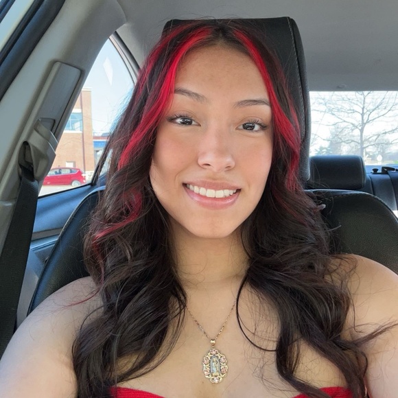 Meet your Posher, Nya - Picture 2 of 2